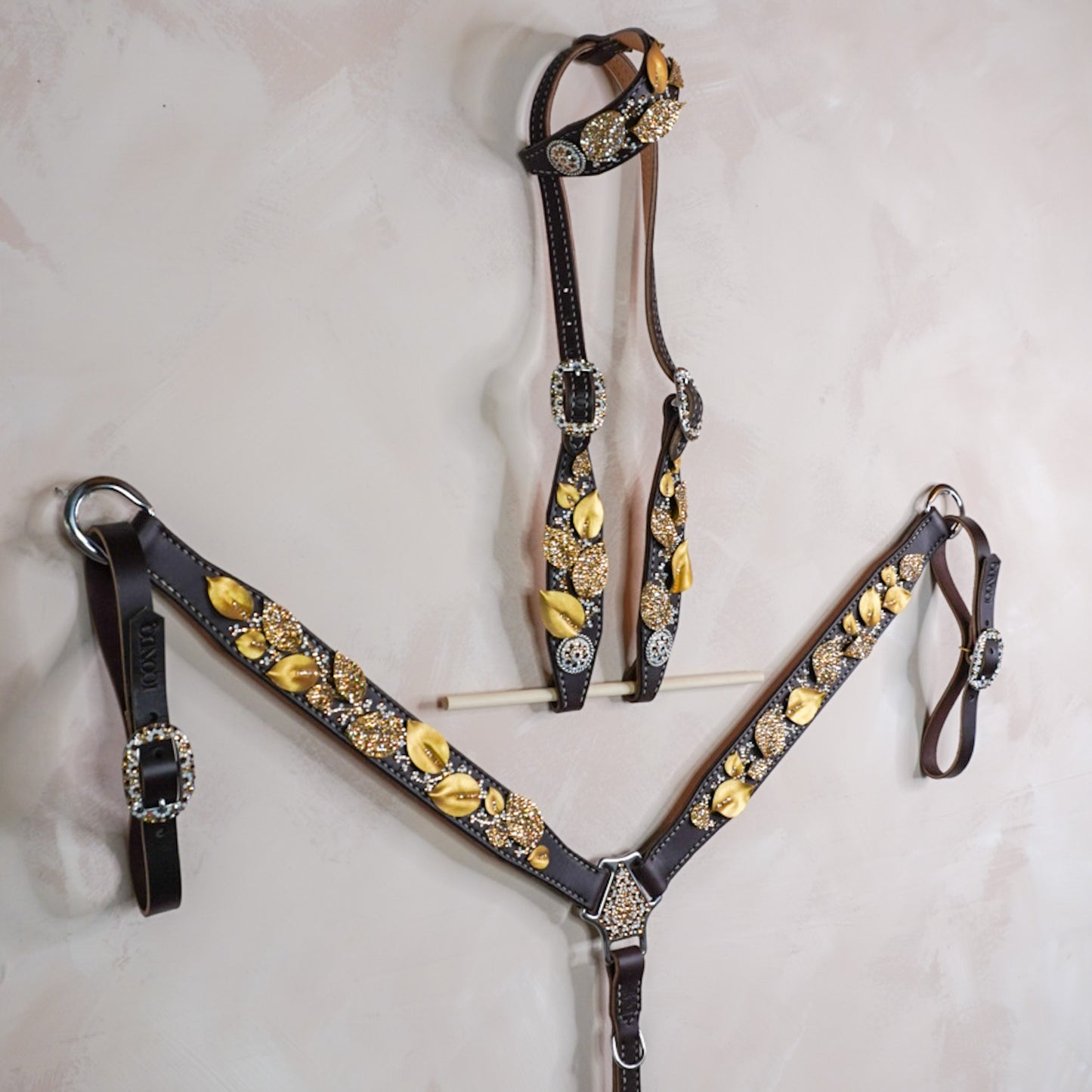 Golden Leaves 3D Tack Set